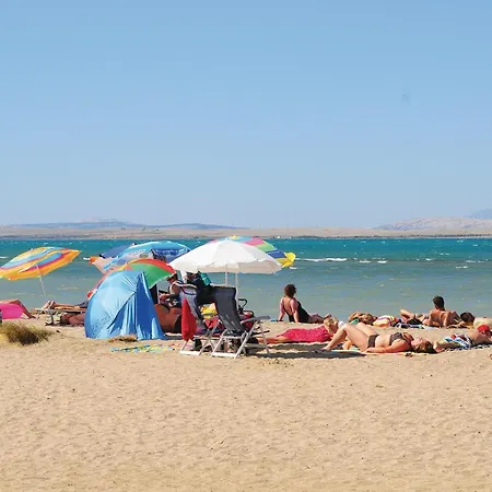 1 Bedroom Beautiful In Apartament *