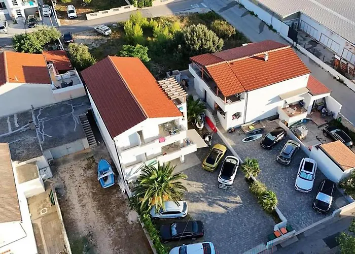 1 Bedroom Beautiful In Vrsi