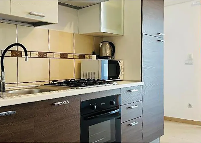 1 Bedroom Beautiful In Appartamento Vrsi