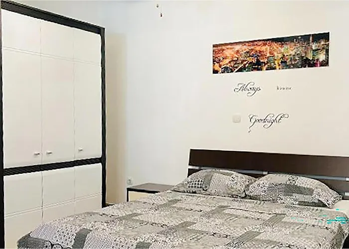 1 Bedroom Beautiful In *